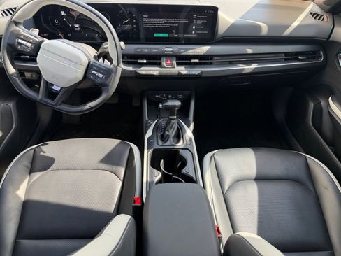 Used 2025 Kia K4 GT-Line w/ GT-Line Premium Package FWD image 12