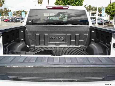 Used 2024 GMC Sierra 1500 SLT image 27