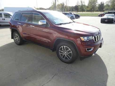 Used 2018 Jeep Grand Cherokee Limited image 20