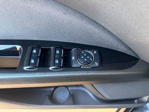 Used 2014 Ford Fusion SE image 25