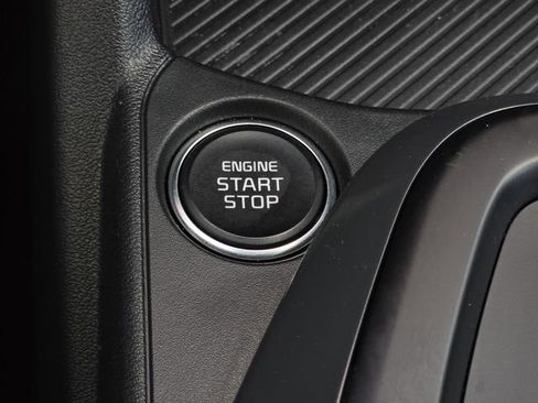Used 2025 Kia K4 EX image 17