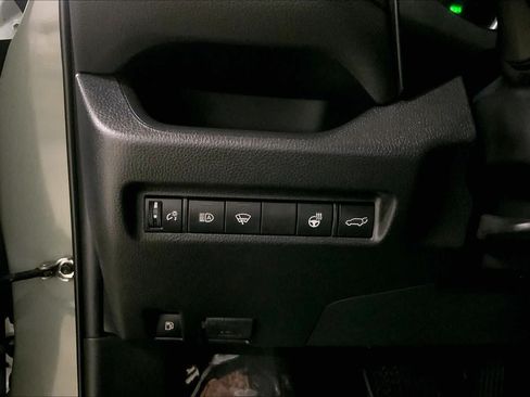 Used 2021 Toyota RAV4 XLE w/ Convenience Package AWD/4WD image 35