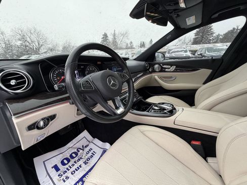Used 2017 Mercedes-Benz E 300 4MATIC image 7