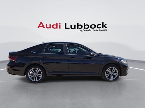 Used 2024 Volkswagen Jetta SE image 9