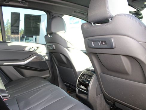 Used 2022 BMW X5 sDrive40i w/ Premium Package image 30