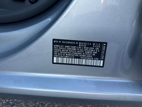 Used 2025 Volkswagen Jetta SE image 28
