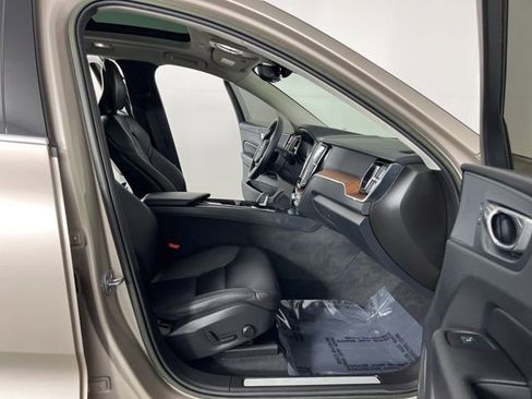 Used 2023 Volvo XC60 B5 Plus w/ Protection Package Premier FWD image 40