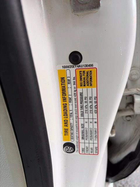 Used 2010 Cadillac DTS Luxury FWD image 3