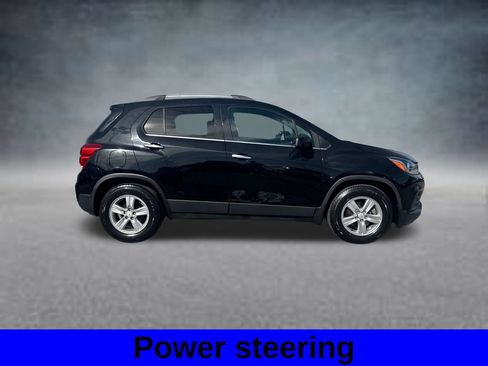 Used 2019 Chevrolet Trax LT w/ LT Convenience Package FWD image 5