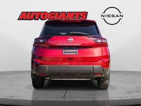 Used 2025 Nissan Rogue S image 8