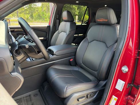 Certified 2025 Honda Pilot TrailSport image 20