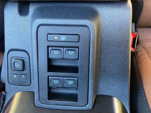Used 2022 Ford Bronco Outer Banks AWD/4WD image 13