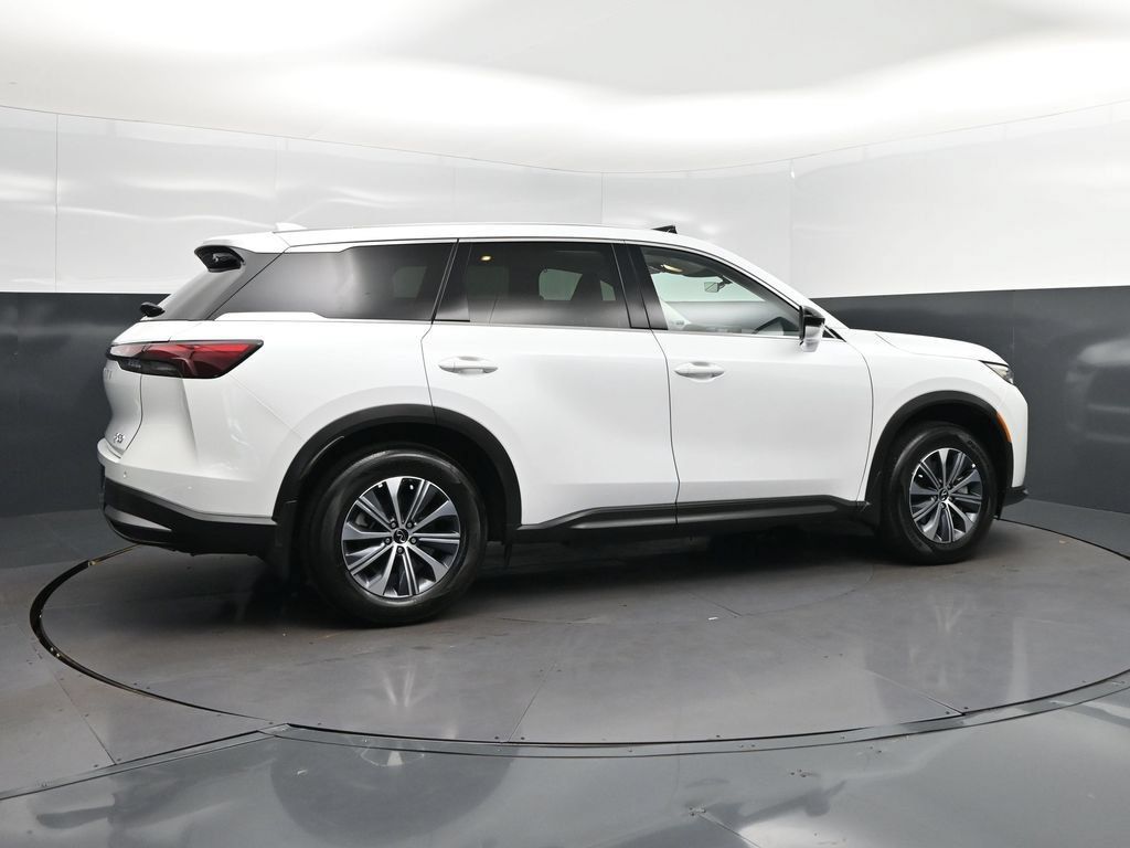 Certified 2026 INFINITI QX60 Pure w/ Cargo Package FWD image 8