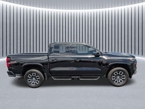 Used 2023 Chevrolet Colorado Z71 w/ Z71 Convenience Package 2 AWD/4WD image 3