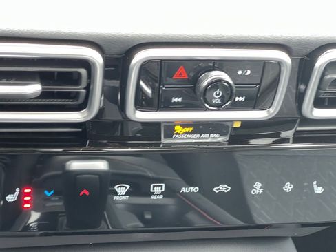 New 2026 Nissan Sentra SV FWD image 4