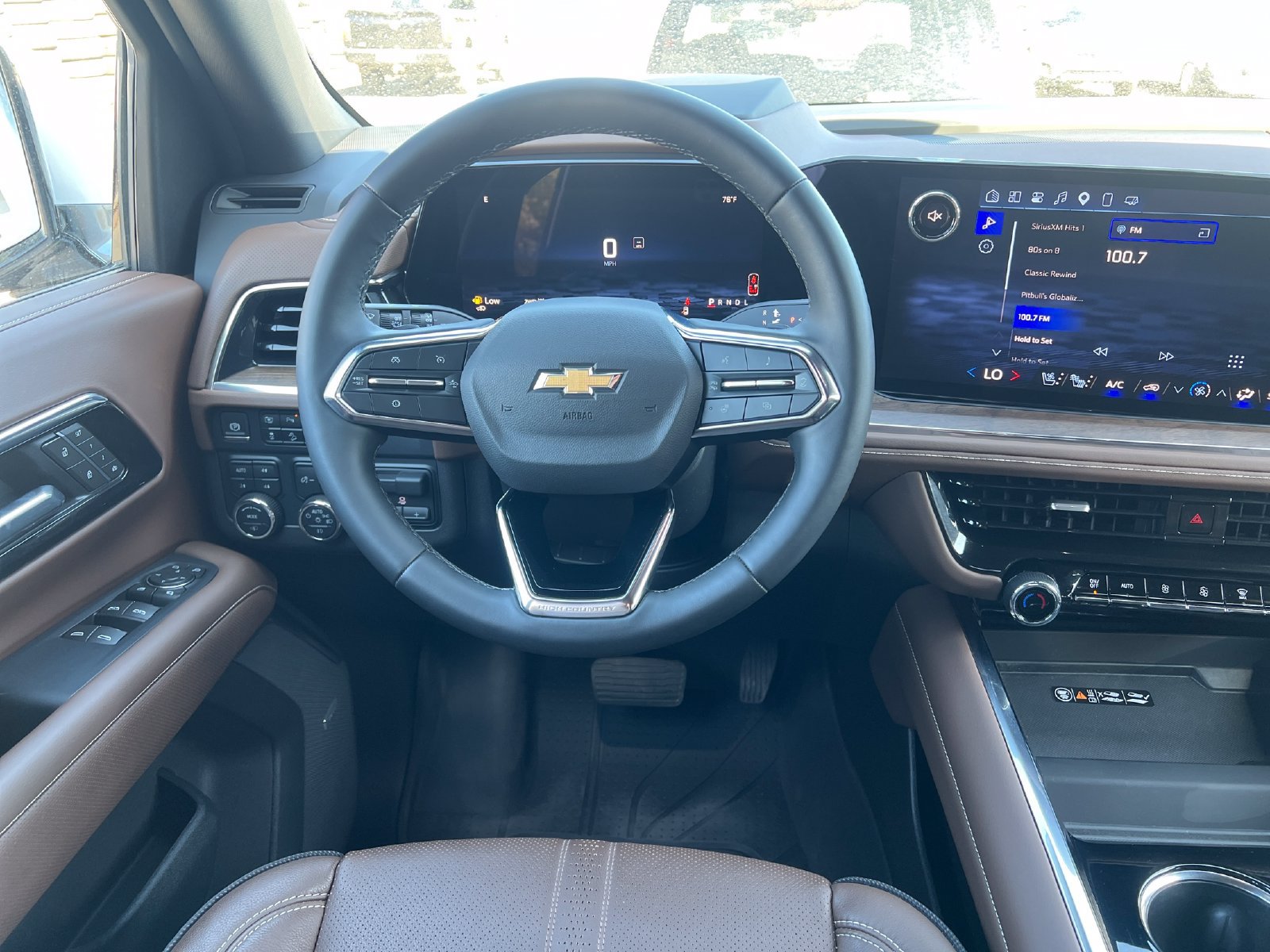 Used 2025 Chevrolet Tahoe High Country AWD/4WD image 21