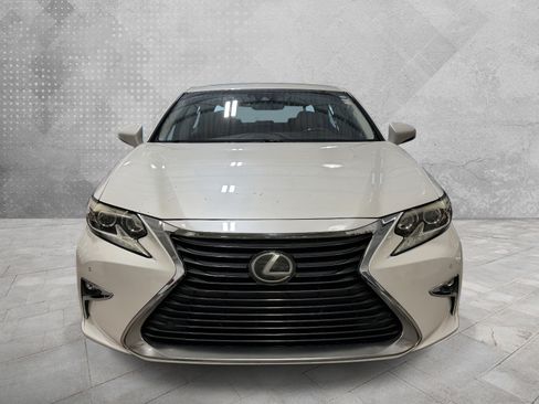 Used 2016 Lexus ES 350 w/ Luxury Package w/Wood Trim FWD image 2
