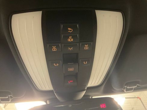 Used 2011 Mercedes-Benz E 350 4MATIC Sedan image 23