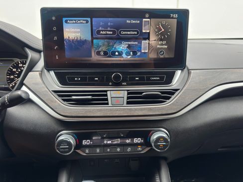 Used 2025 Nissan Altima 2.5 SV w/ SV Premium Package FWD image 22