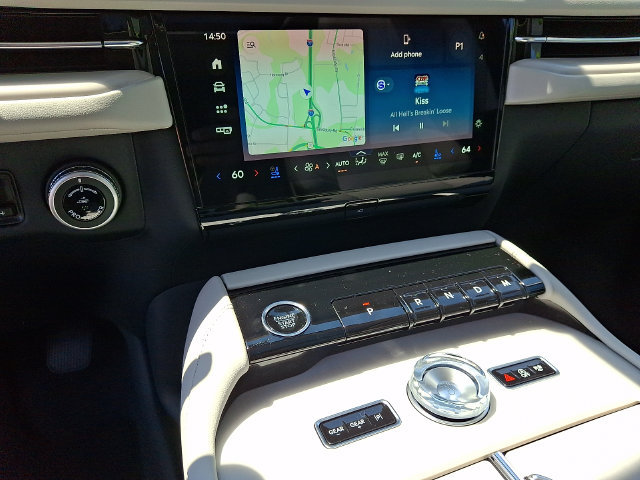 New 2026 Lincoln Navigator L Reserve w/ Jet Appearance Package AWD/4WD image 8