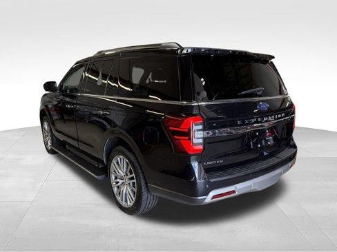 Used 2022 Ford Expedition Limited AWD/4WD image 3