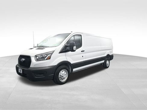 New 2025 Ford Transit 250 Low Roof AWD w/ Interior Upgrade Package image 4