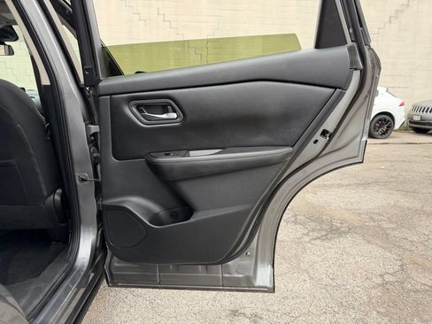 Used 2024 Nissan Rogue SV AWD/4WD image 13