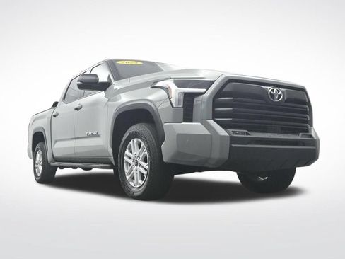 Used 2024 Toyota Tundra SR5 w/ SR5 Premium Package AWD/4WD image 42