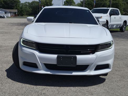 Used 2022 Dodge Charger SXT w/ Plus Group RWD image 5