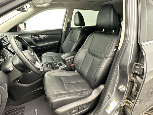 Used 2018 Nissan Rogue SL w/ Premium Package image 5