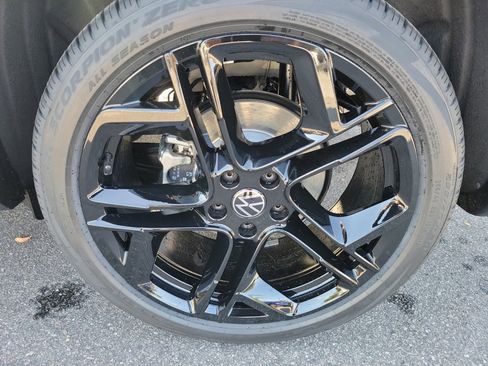 New 2026 Volkswagen Tiguan SE R-Line image 22