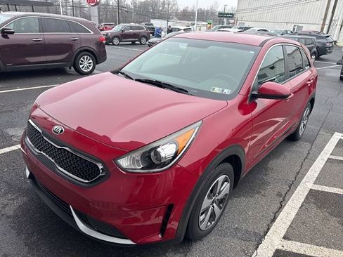 Used 2018 Kia Niro FE image 1