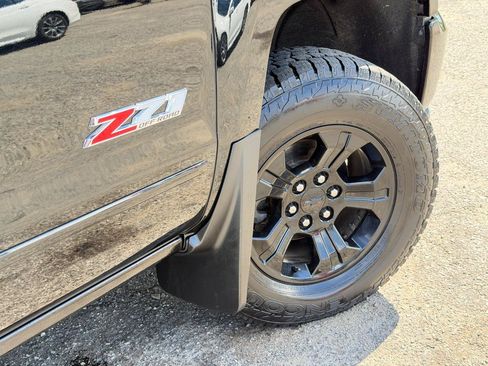 Used 2018 Chevrolet Silverado 1500 LT w/ Midnight Edition AWD/4WD image 85
