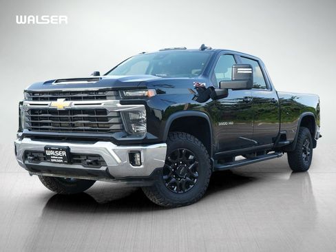 Used 2024 Chevrolet Silverado 3500 LT w/ Convenience Package AWD/4WD image 1