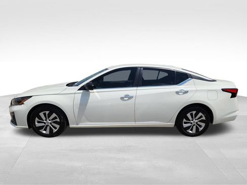 Used 2025 Nissan Altima 2.5 S FWD image 4
