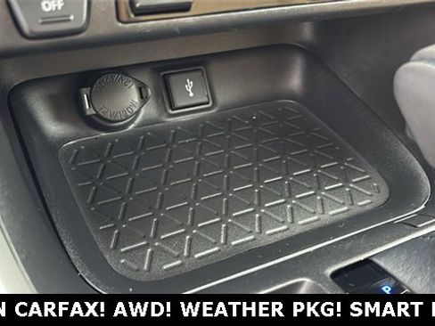 Used 2022 Toyota RAV4 XLE Premium image 18