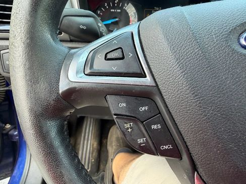 Used 2016 Ford Fusion SE w/ Equipment Group 201A FWD image 17
