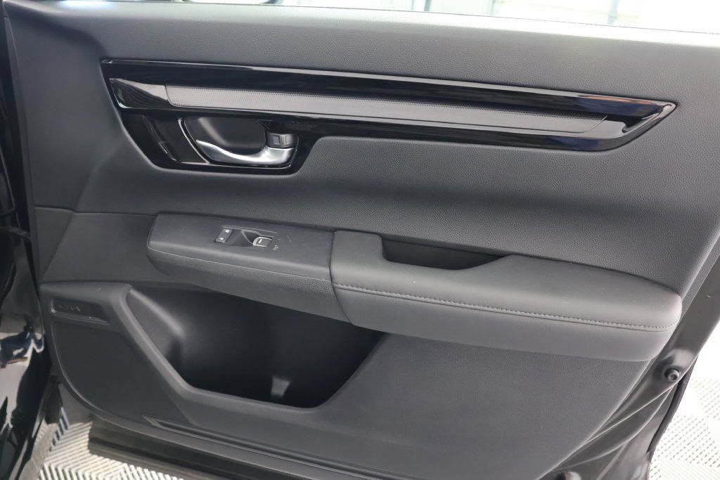 Used 2025 Honda CR-V EX-L image 28