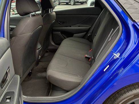 Used 2025 Hyundai Elantra SEL FWD image 22