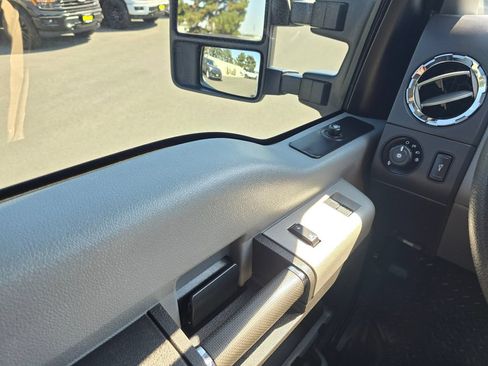 Used 2015 Ford F250 XLT w/ XLT Value Package AWD/4WD image 30