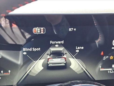 New 2026 Nissan Kicks SR image 13