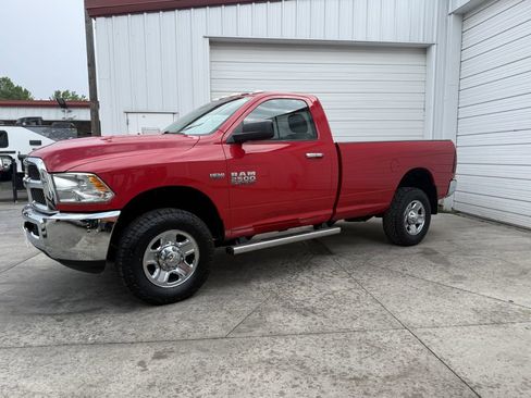 Used 2018 RAM 2500 SLT w/ Snow Chief Group AWD/4WD image 1