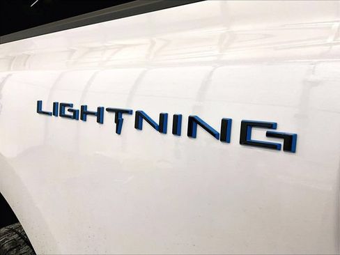 Used 2024 Ford F150 Lightning Platinum AWD/4WD image 13