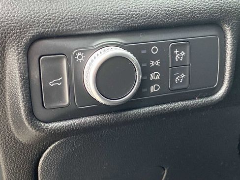 Used 2022 Ford Explorer XLT image 20