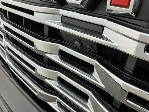 Used 2025 GMC Sierra 1500 Denali w/ Denali Reserve Package AWD/4WD image 11