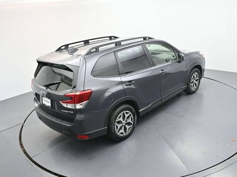 Used 2023 Subaru Forester Premium AWD/4WD image 34