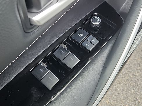 Used 2021 Toyota Corolla XSE FWD image 16