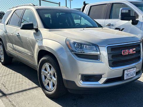 Used 2015 GMC Acadia SLE FWD image 2