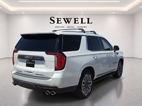 Used 2023 GMC Yukon Denali Ultimate AWD/4WD image 4