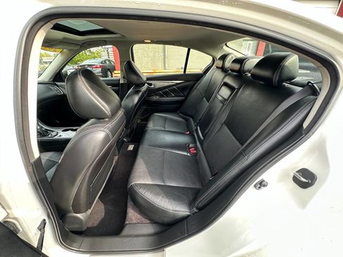 Used 2014 INFINITI Q50 Premium w/ Navigation Package image 18